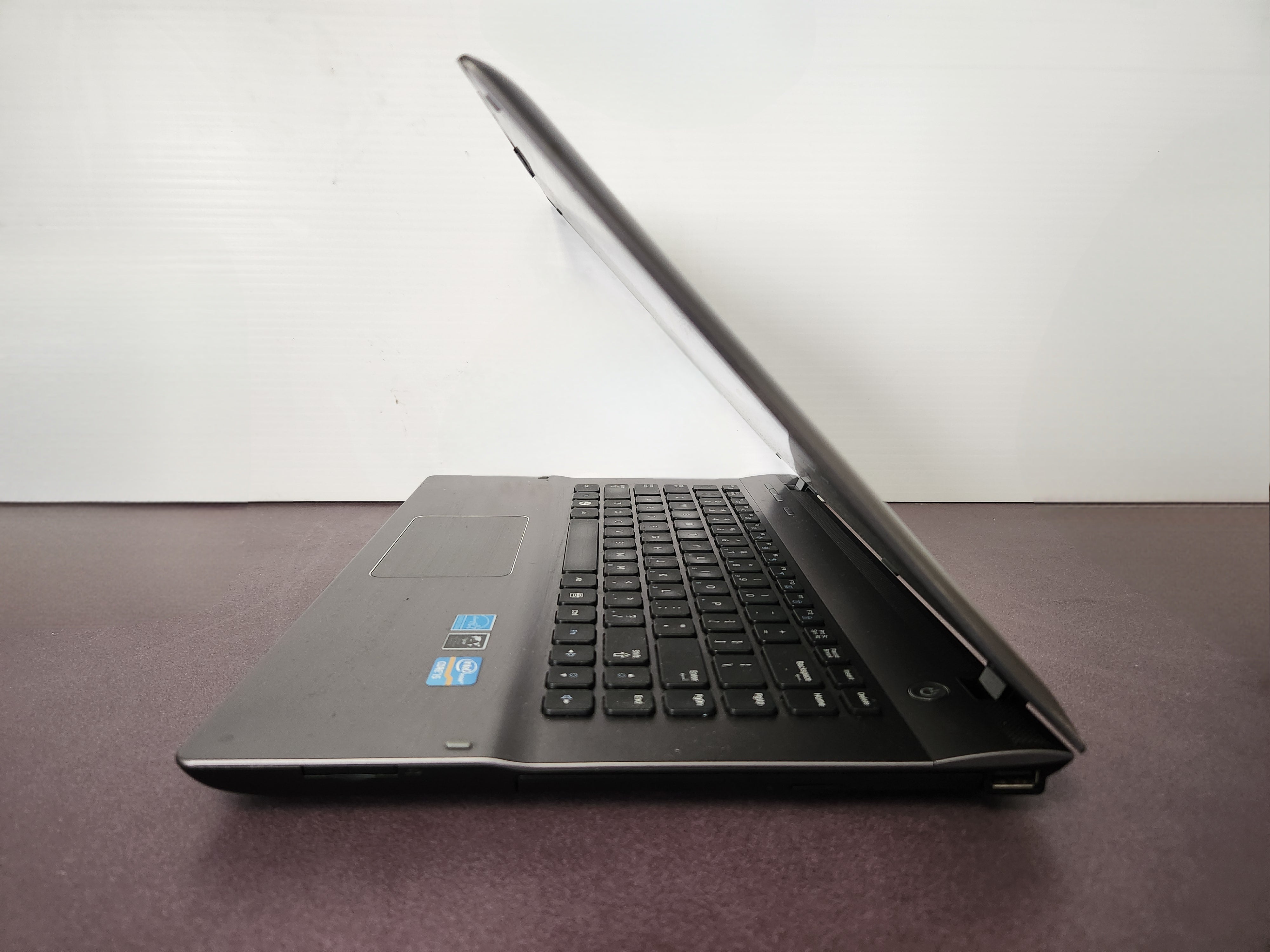 Samsung QX411 - Refurbished Laptop